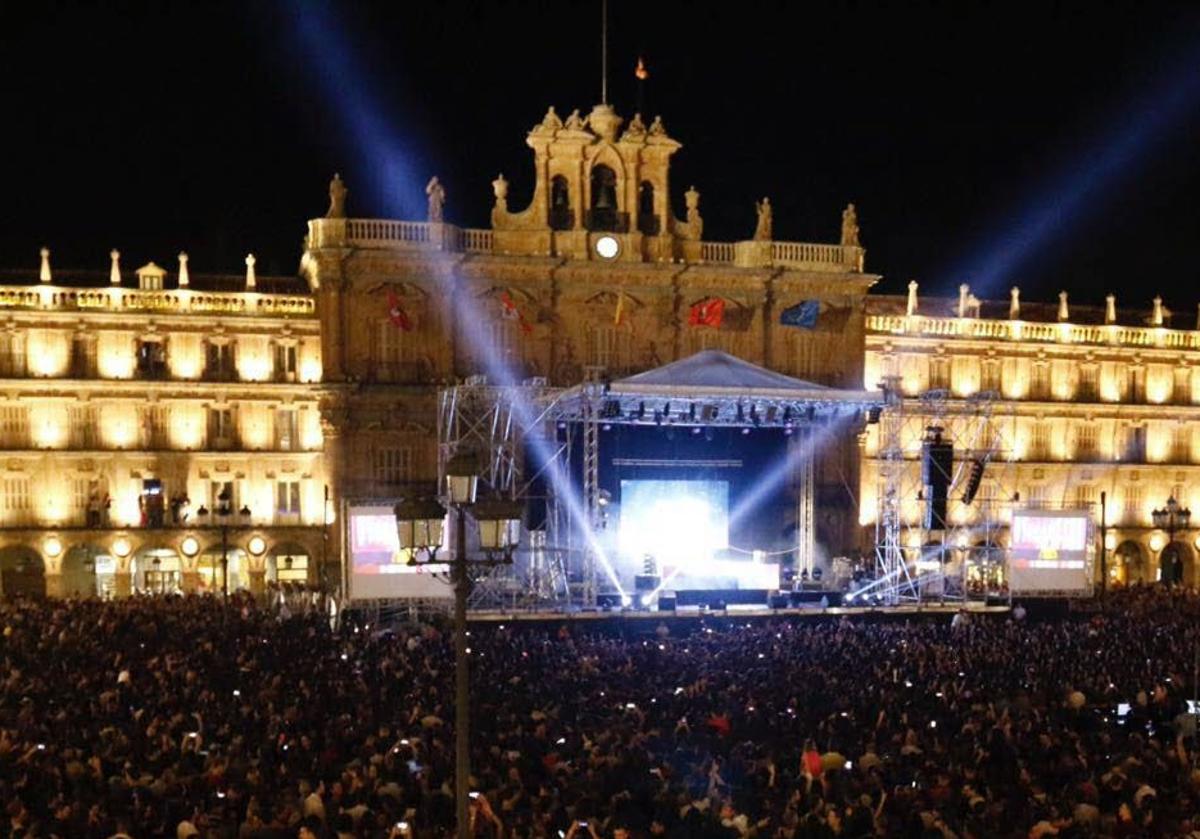 Concierto en la Plaza Mayor en una imagen de archivo
