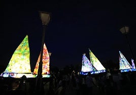 Los barcos de fuego iluminan la segunda jornada del Fácyl en Salamanca