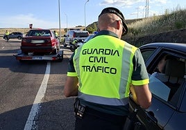 Guardia Civil en un control de velocidad.