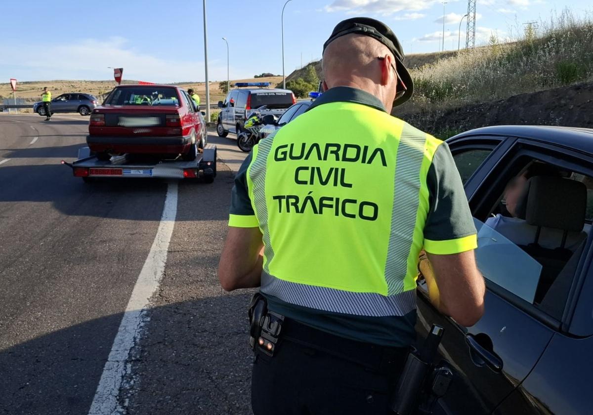 Pillado conduciendo a 220 kilómetros por hora en la A-62
