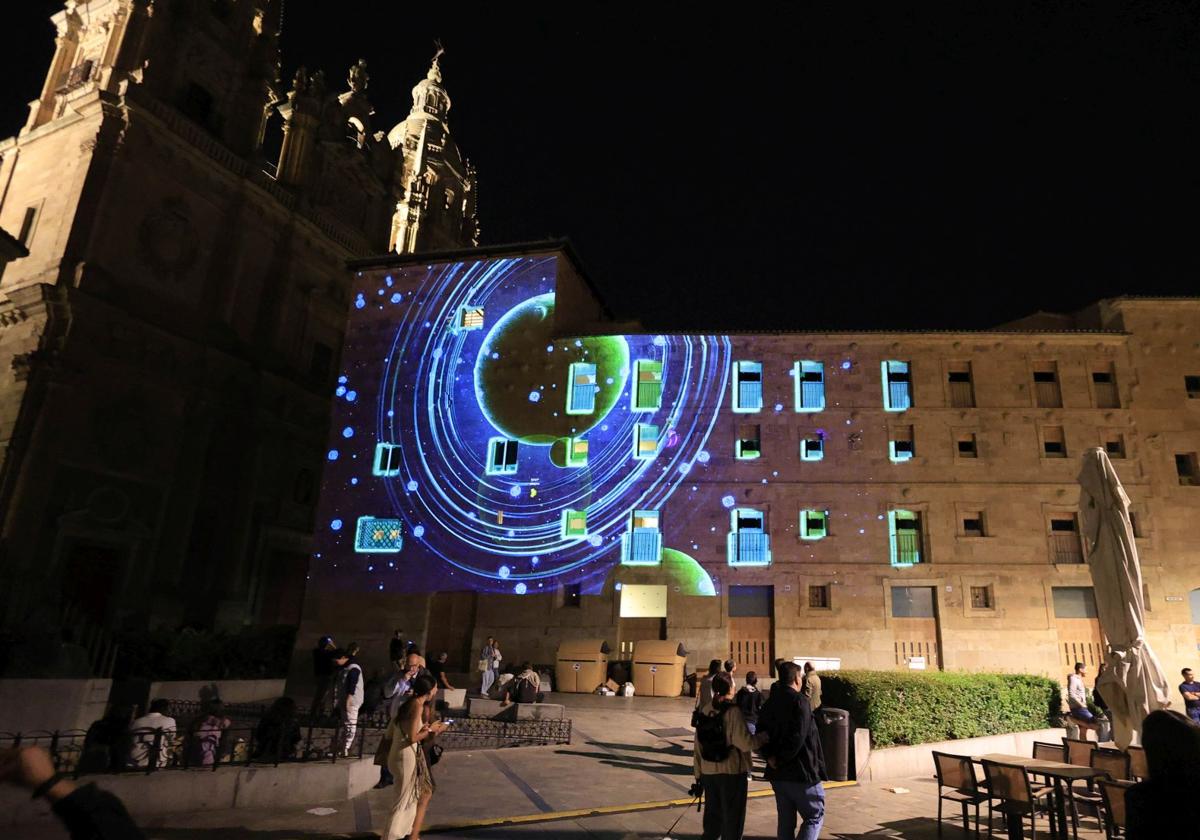 Video mapping del Facyl en la Casa de las Conchas