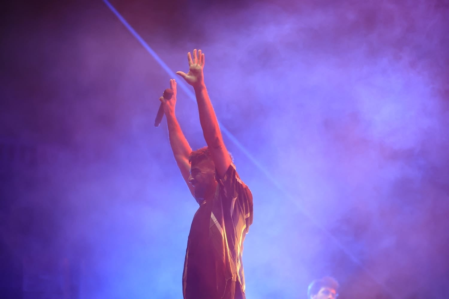 Ítaca revoluciona la Plaza Mayor en una nueva jornada del XX Fácyl en Salamanca con música, teatro, humor y espectáculos