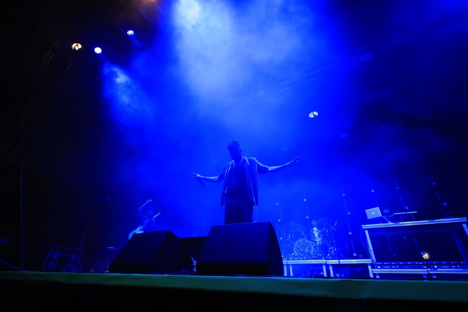 Ítaca revoluciona la Plaza Mayor en una nueva jornada del XX Fácyl en Salamanca con música, teatro, humor y espectáculos