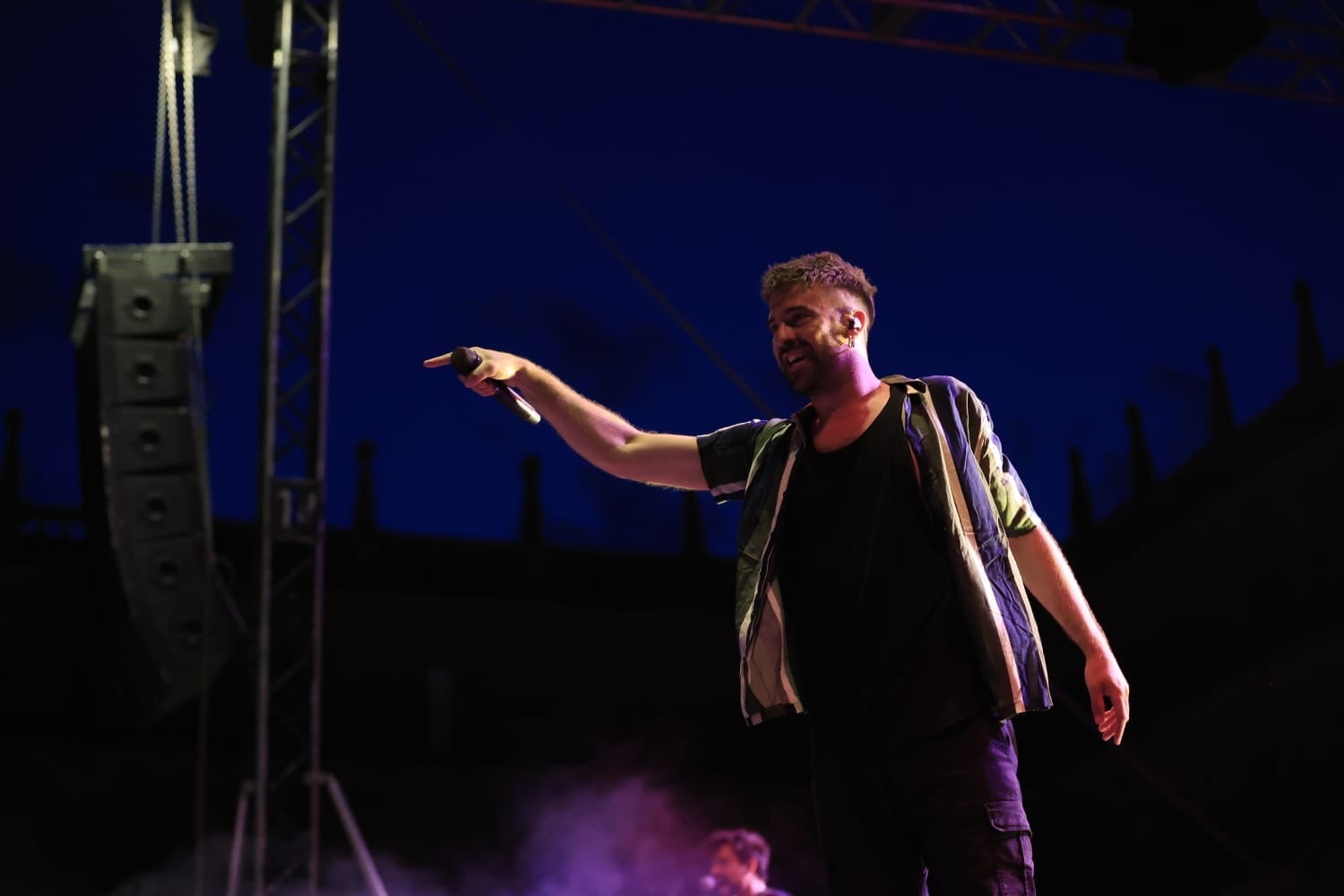 Ítaca revoluciona la Plaza Mayor en una nueva jornada del XX Fácyl en Salamanca con música, teatro, humor y espectáculos