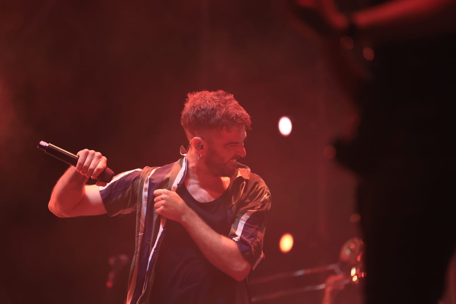 Ítaca revoluciona la Plaza Mayor en una nueva jornada del XX Fácyl en Salamanca con música, teatro, humor y espectáculos