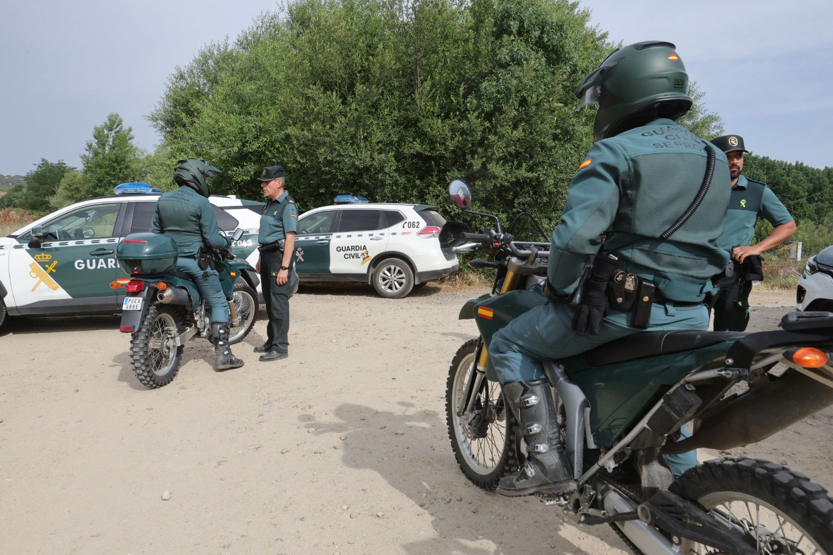 El equipo de buceadores de élite busca ya al joven desaparecido en el Tormes