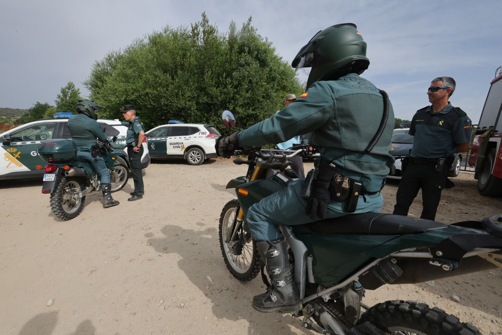 El equipo de buceadores de élite busca ya al joven desaparecido en el Tormes