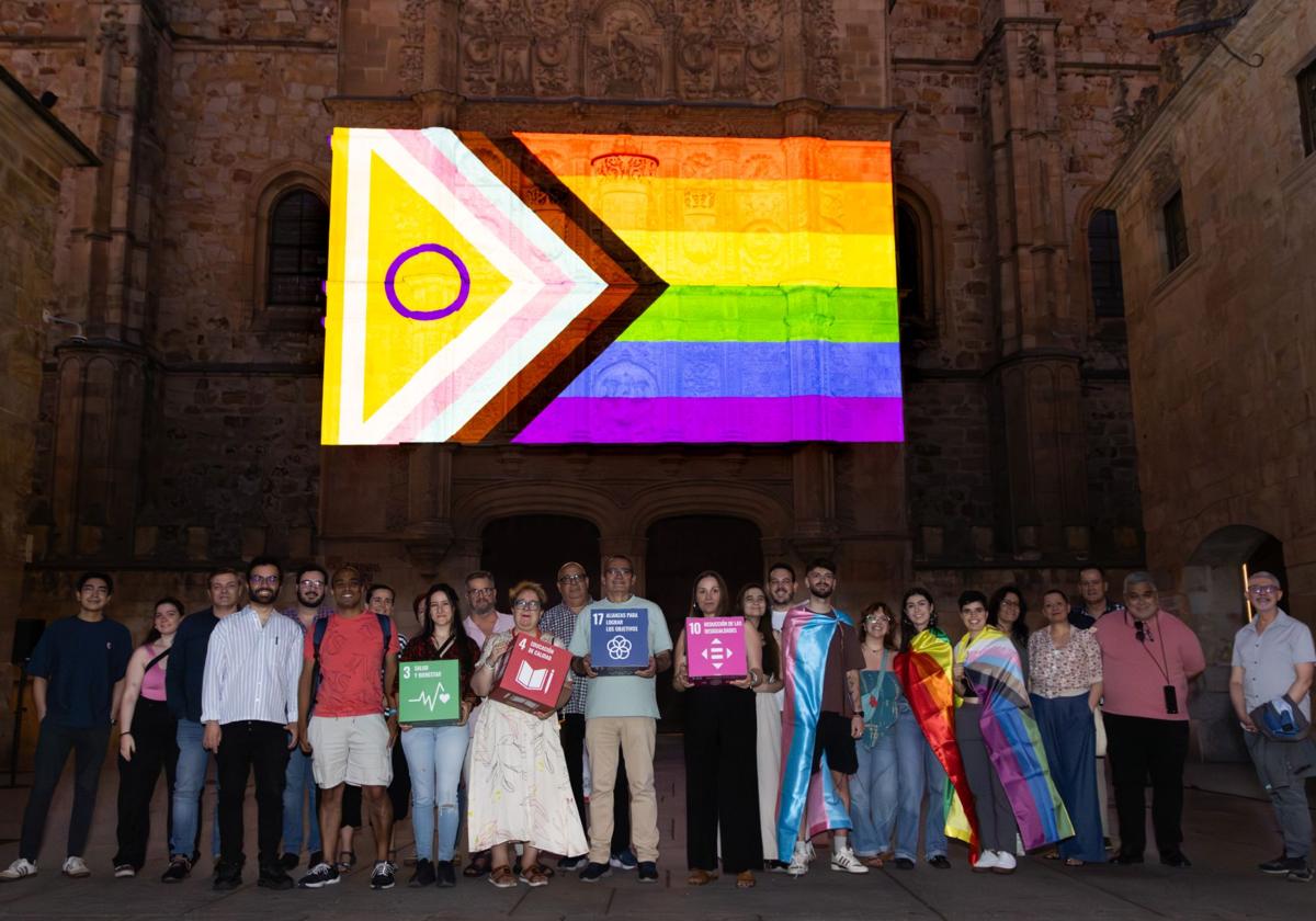 La USAL se suma al Día Internacional del Orgullo LGTBIQ+ con la iluminación de la Fachada Rica