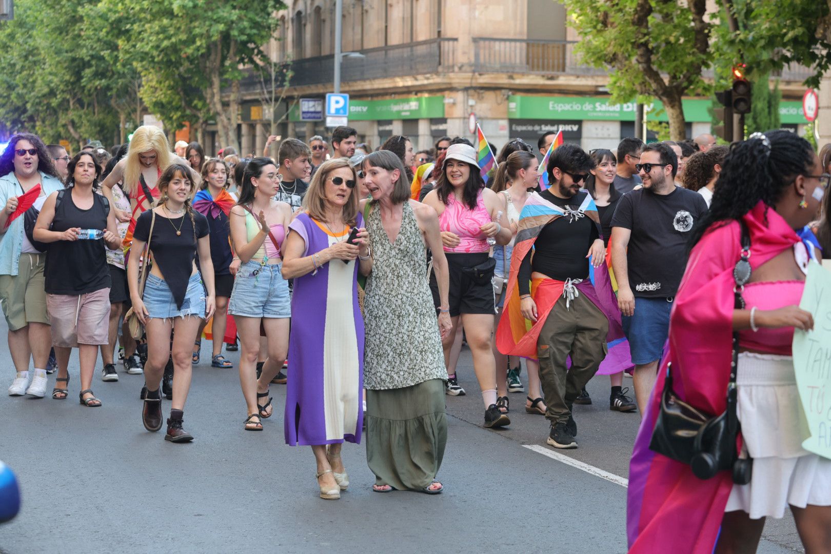 Salamanca marcha por los derechos LGTB+ en una manifestación cargada de reivindicación