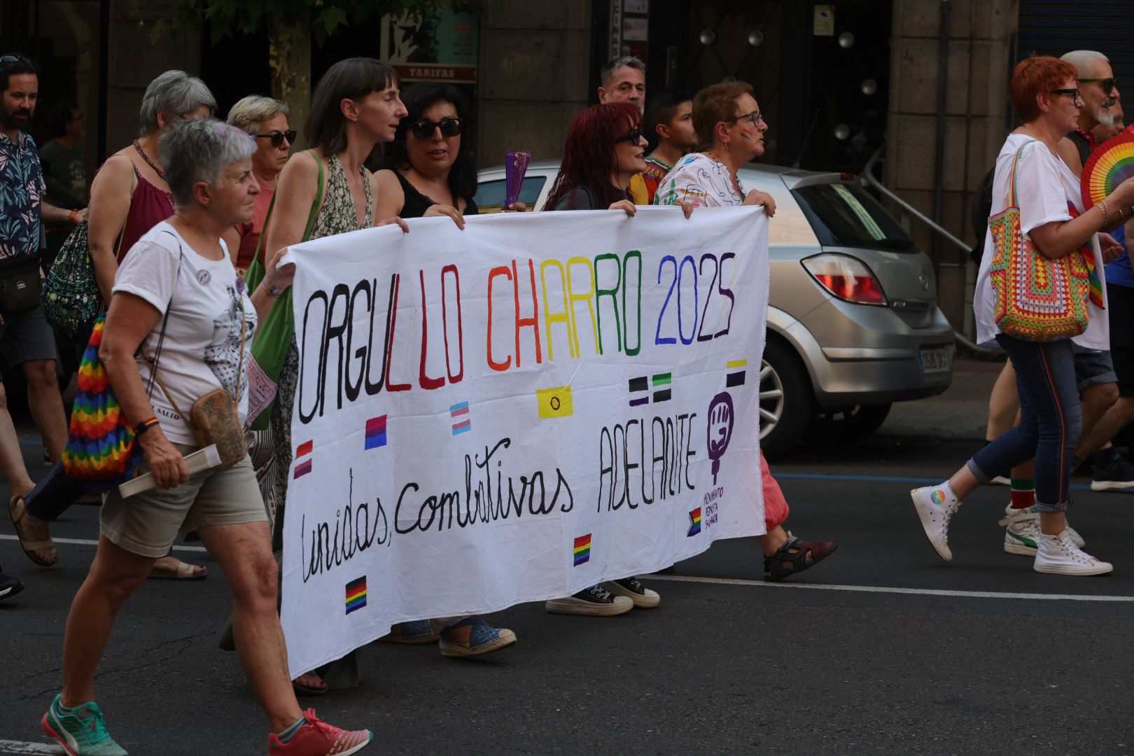 Salamanca marcha por los derechos LGTB+ en una manifestación cargada de reivindicación