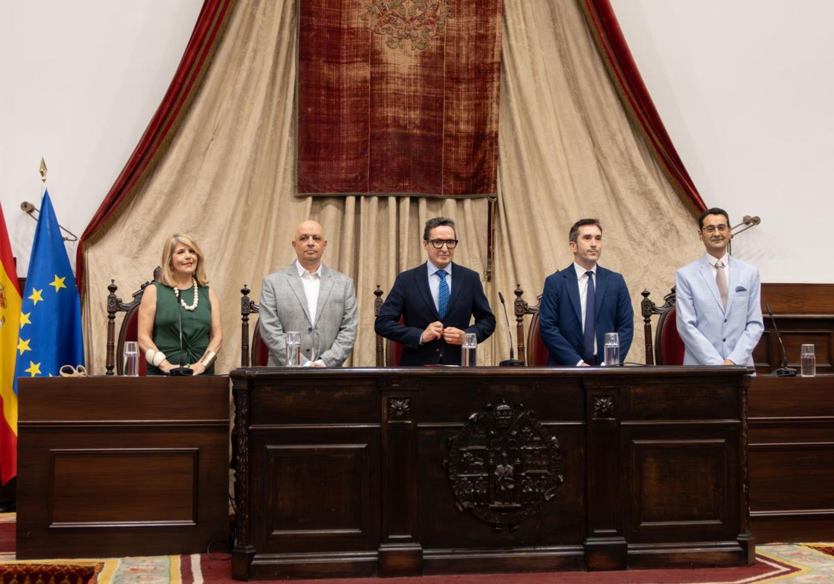 Inauguración de los Cursos Internacionales de Verano de la Universidad de Salamanca inaugurados por el rector Juan Manuel Corchado.