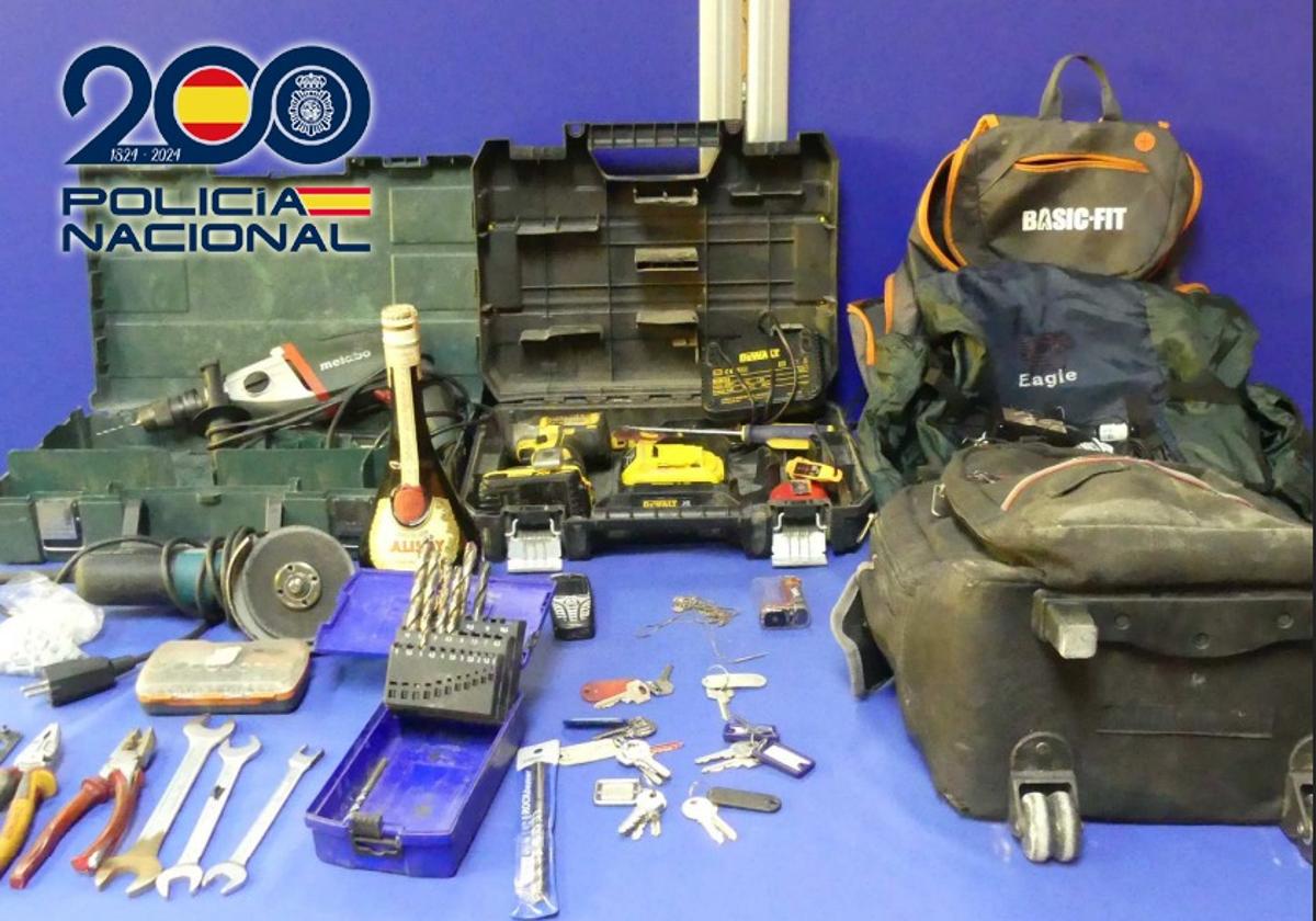La Policía Nacional detiene en pleno robo de una vivienda a dos varones en Salamanca