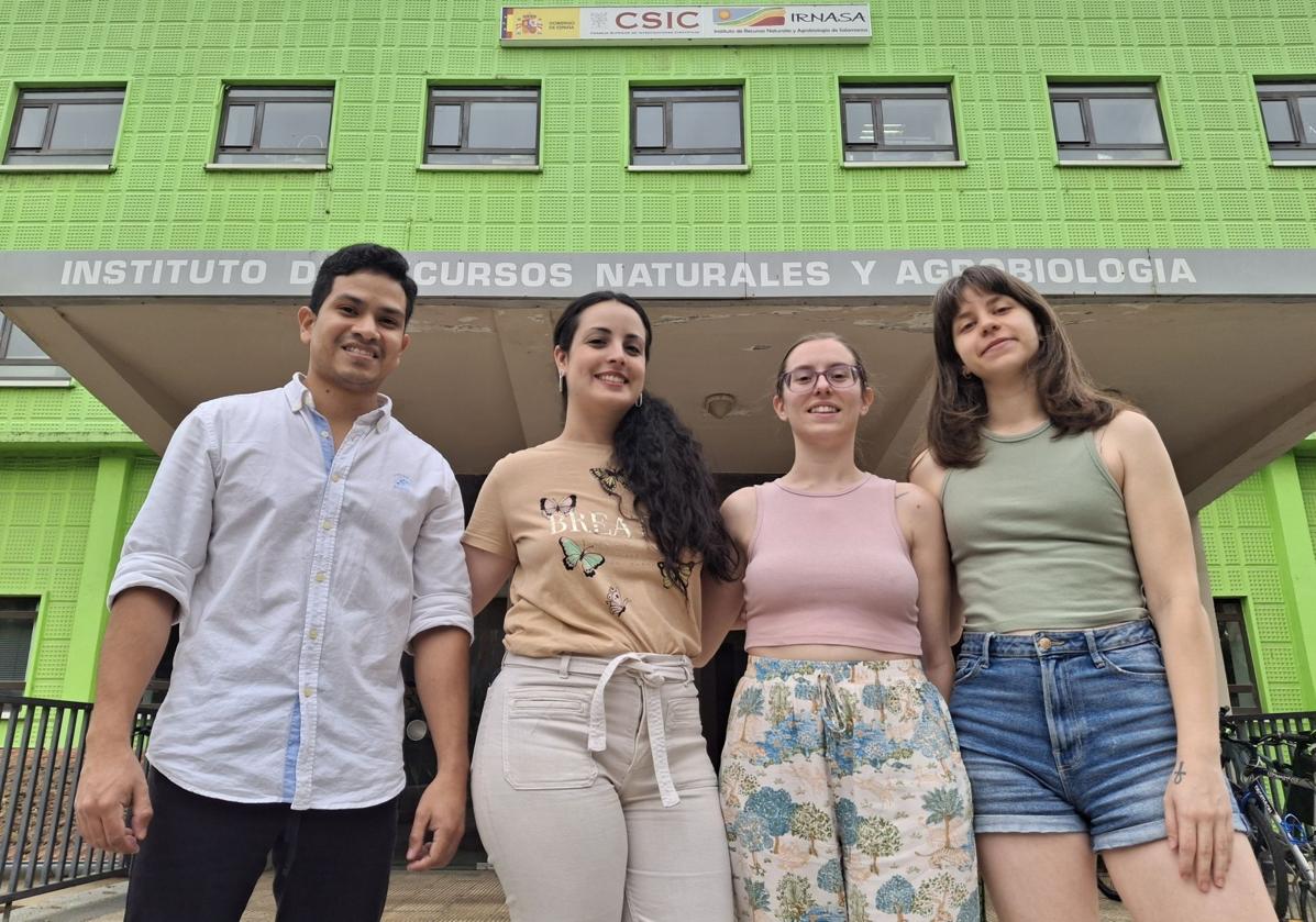 De izquierda a derecha, Eddier Rivera, Lauren García, Noelia Pallares y Andrea Vázquez.