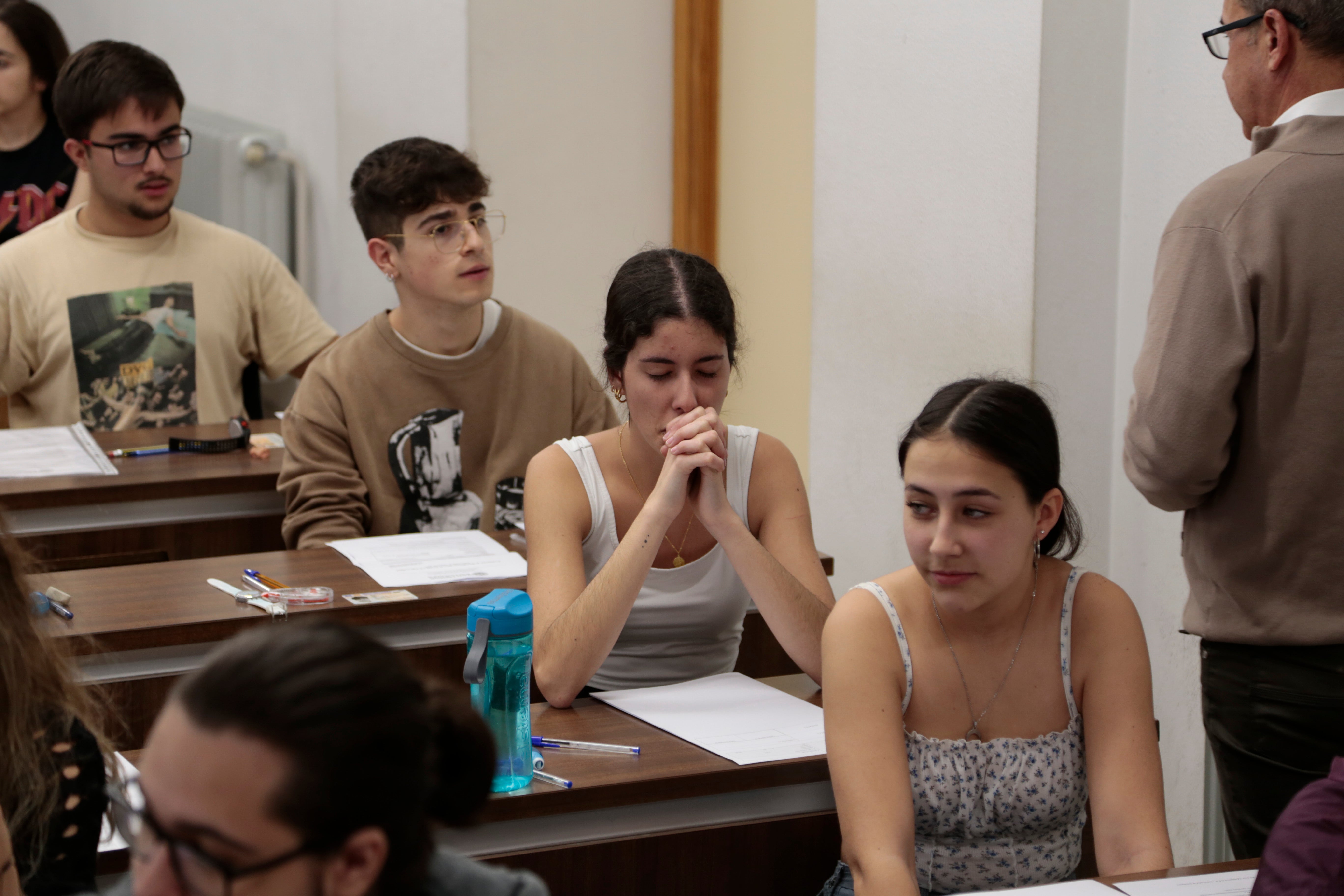 Alumnos en el examen de la EBAU en la Facultad de Ciencias de la Universidad de Salamanca