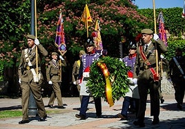 Desfile militar en Ciudad Rodrigo en homenaje a los caídos en la Guerra de la Independencia.