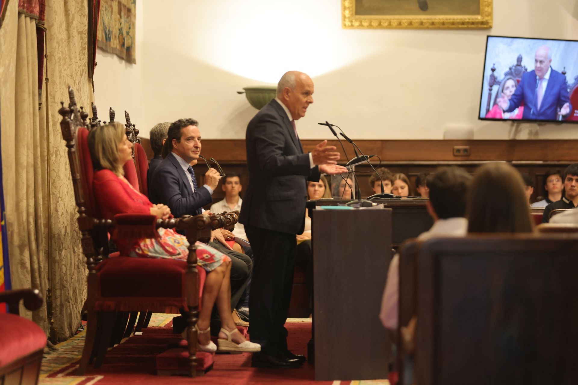 En imagenes la ceremonia de reconocimiento de los mejores resultados de la PAU en Salamanca