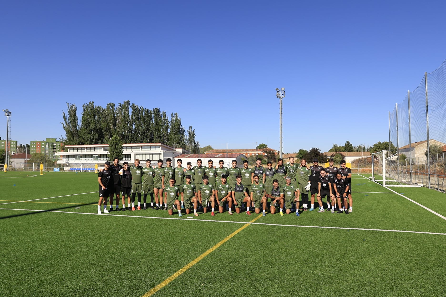 El primer entrenamiento de Unionistas de Salamanca, en imágenes