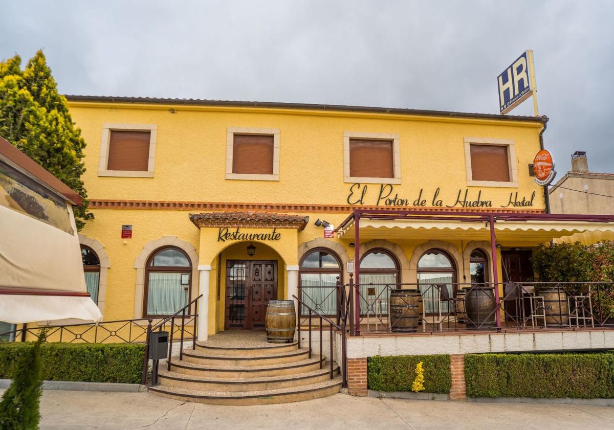 Imagem principal - o restaurante lucrativo de uma cidade em Salamanca à venda que é forçada às montanhas