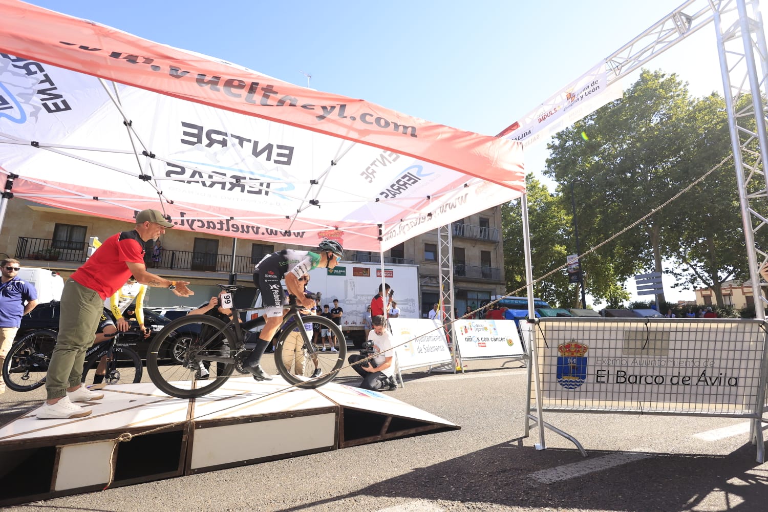 Salamanca inaugura la Vuelta Ciclista a Castilla y León Sub-23 y Élite