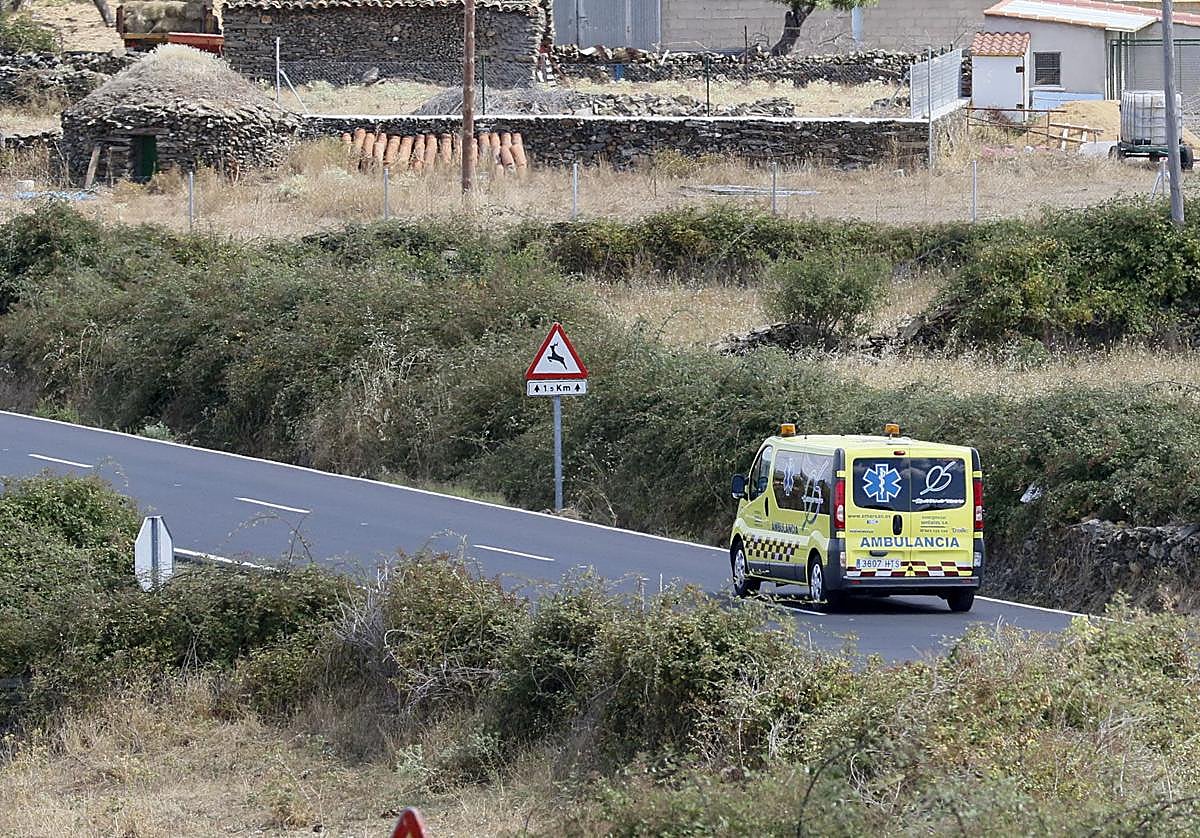 Choca contra una farola tras salirse de la vía en Ciudad Rodrigo