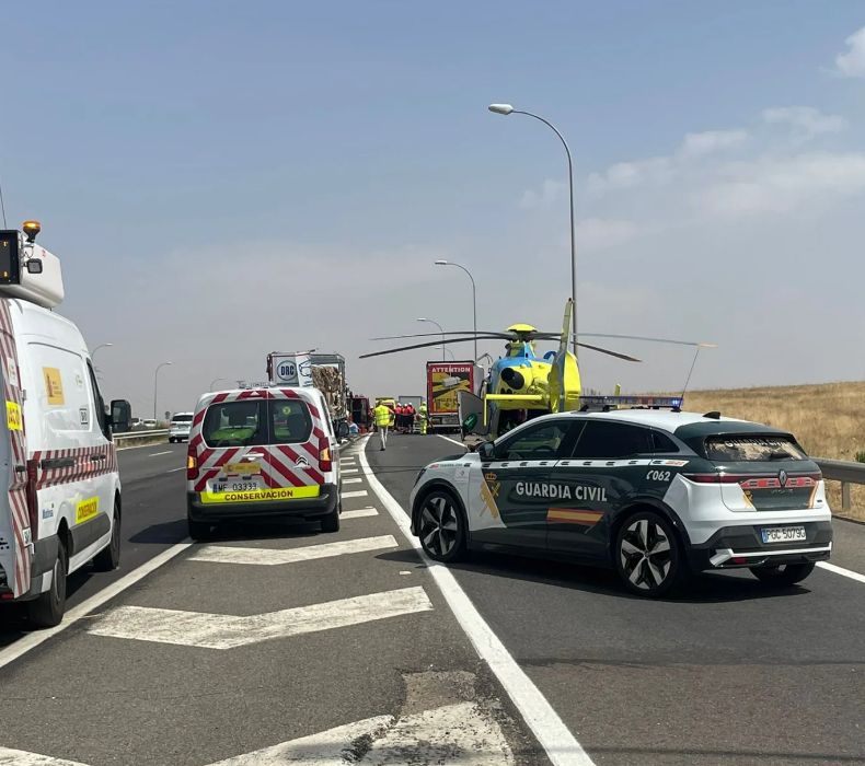 Accidente de tráfico en la A-62 y medios que se han desplegado