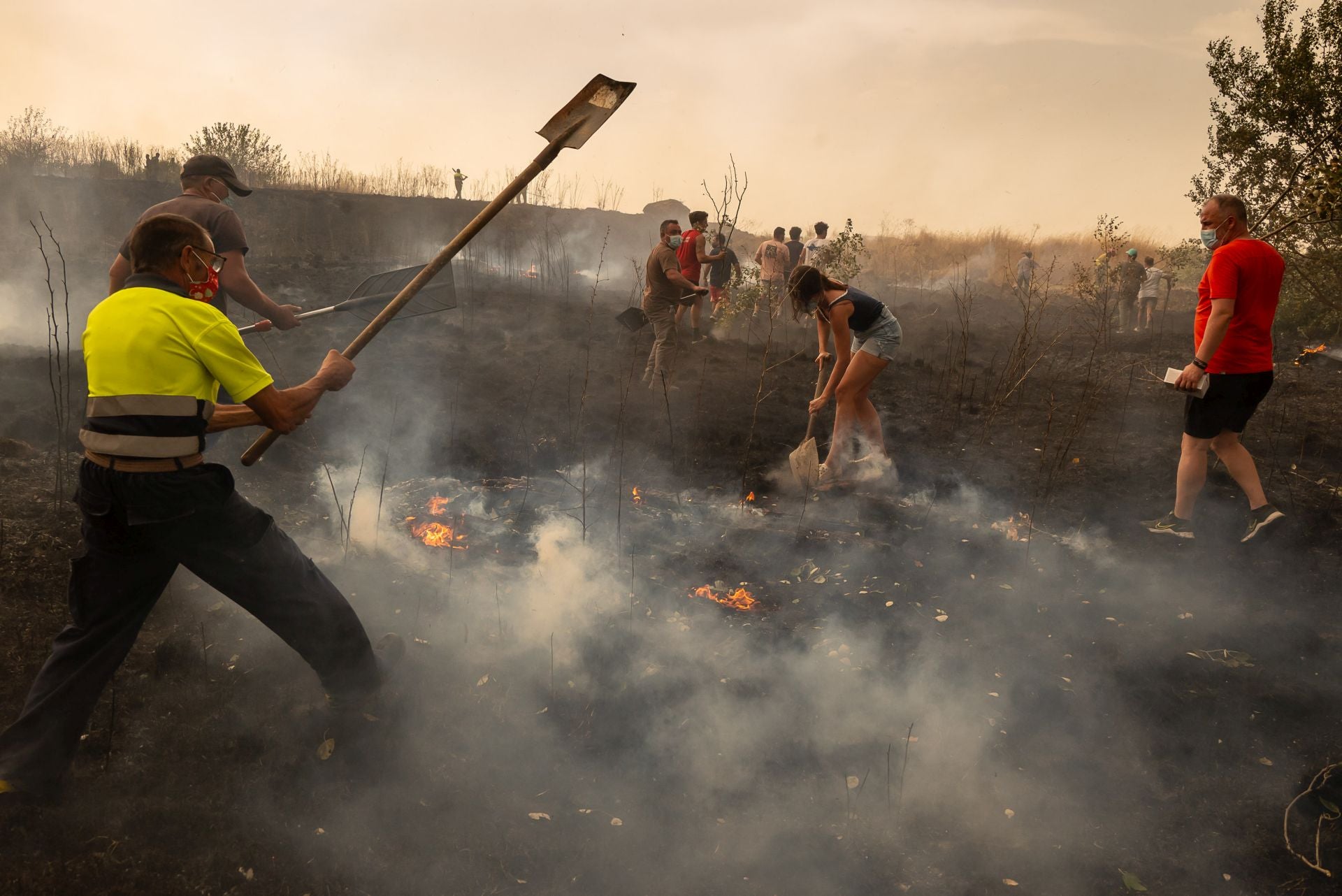 Las dramáticas imágenes del incendio de Martín de Yeltes