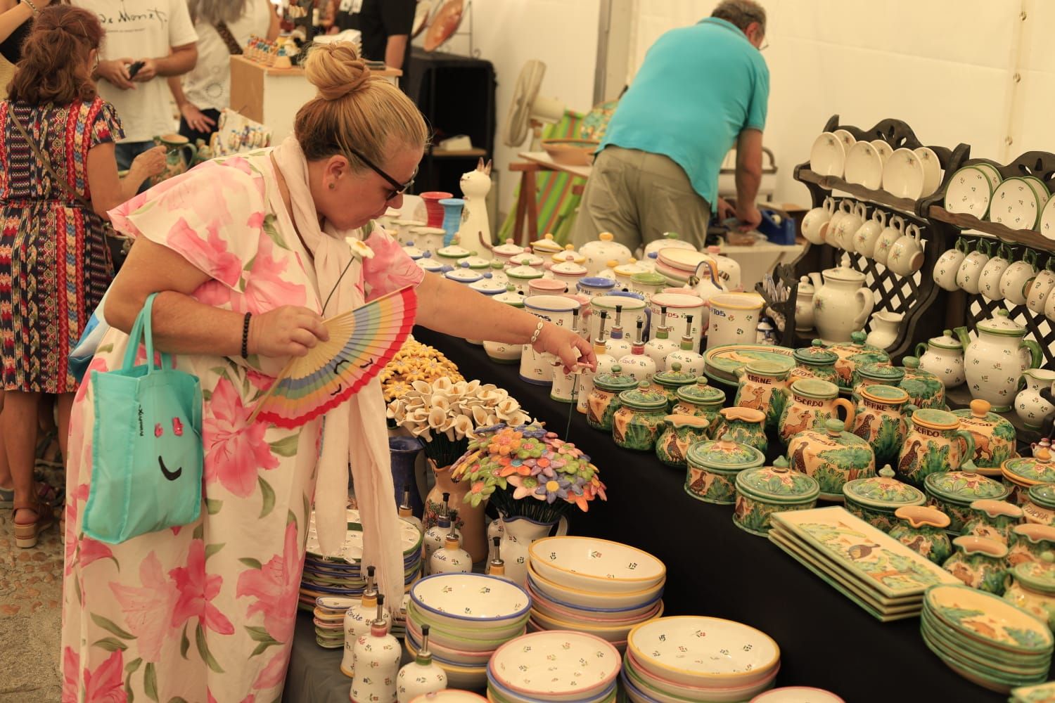 En imagenes, la Feria del Barro de Salamanca