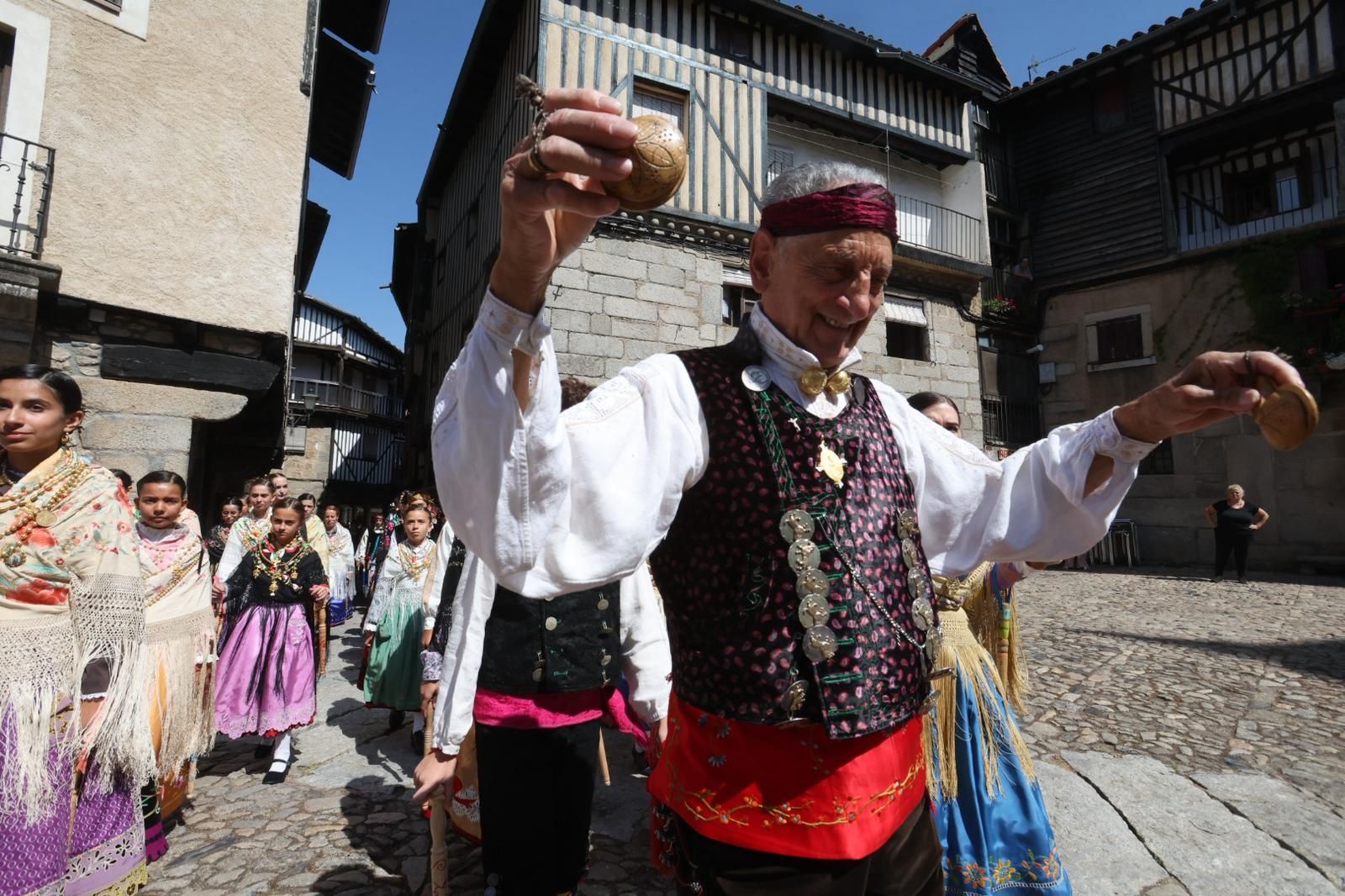 La Alberca &#039;con el corazón dividido entre el fuego y el inicio de las fiestas&#039;