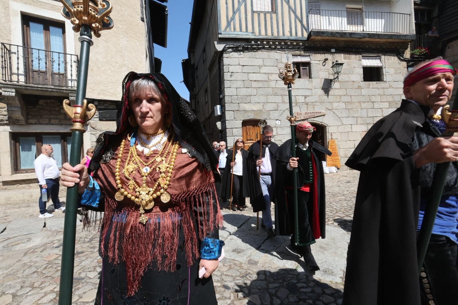 La Alberca &#039;con el corazón dividido entre el fuego y el inicio de las fiestas&#039;