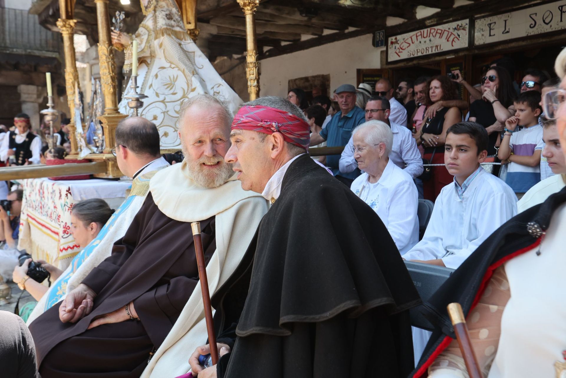 La Alberca &#039;con el corazón dividido entre el fuego y el inicio de las fiestas&#039;