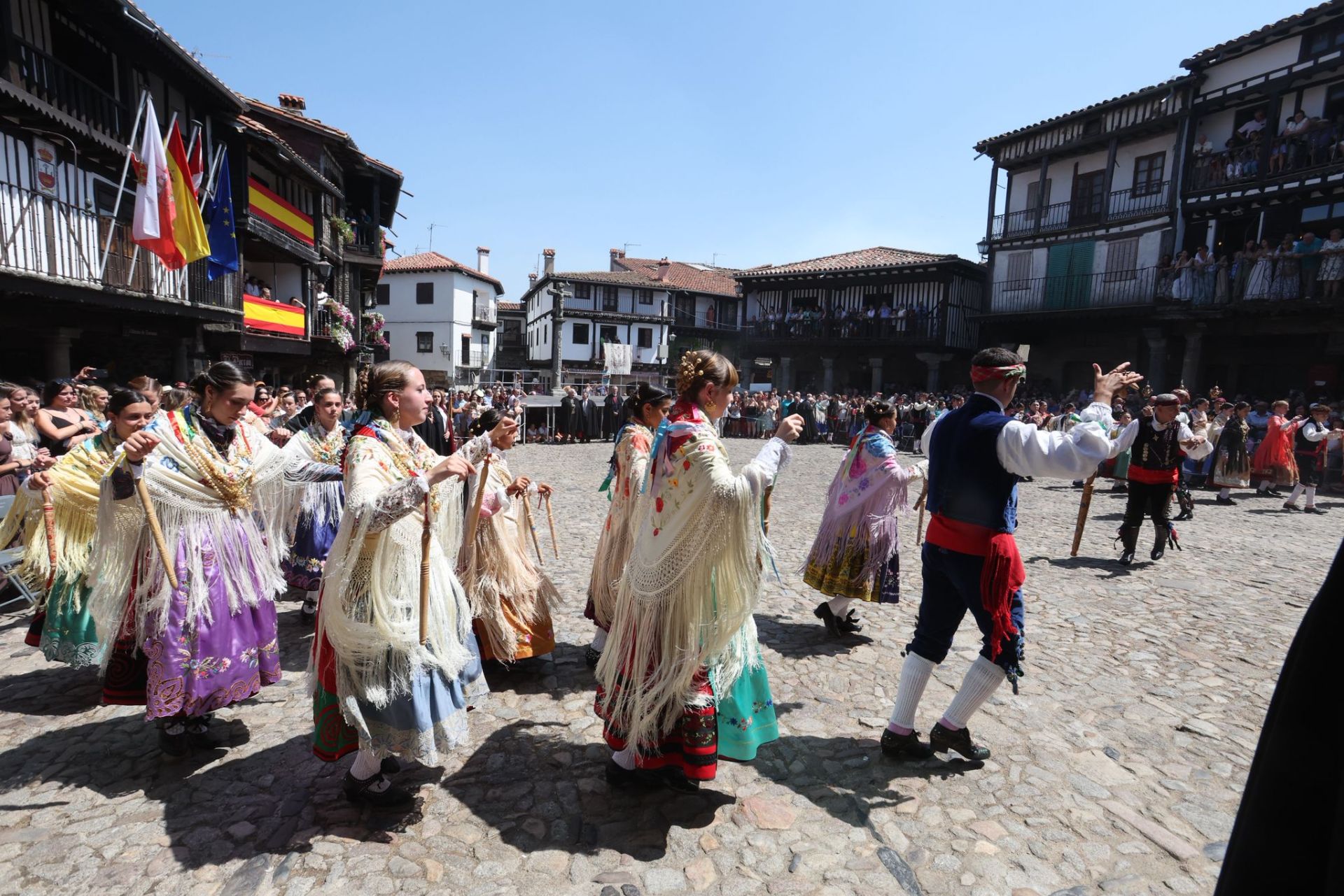 La Alberca &#039;con el corazón dividido entre el fuego y el inicio de las fiestas&#039;