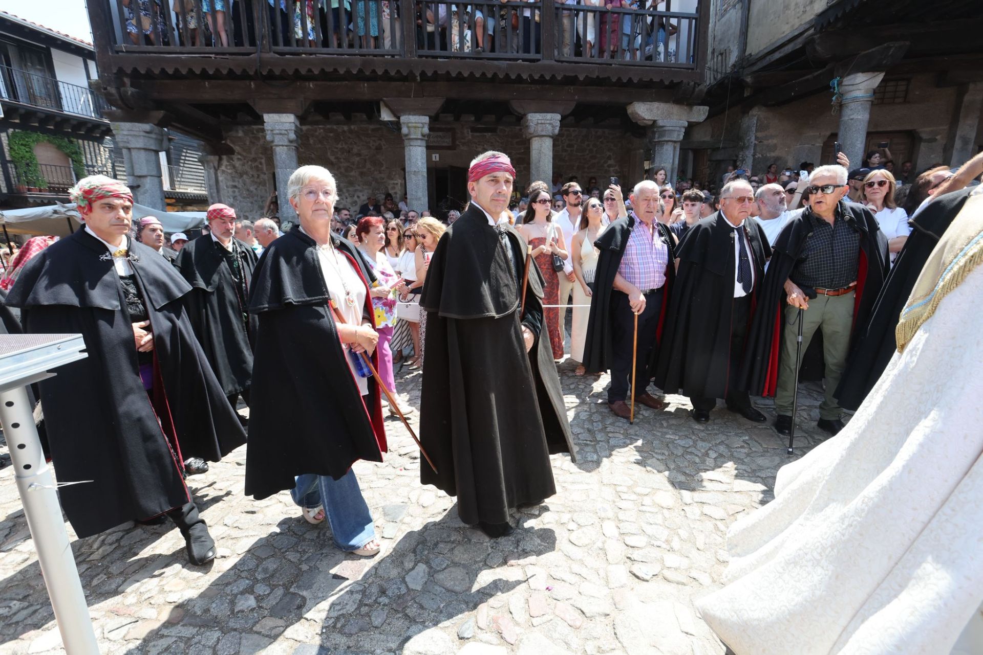 La Alberca &#039;con el corazón dividido entre el fuego y el inicio de las fiestas&#039;