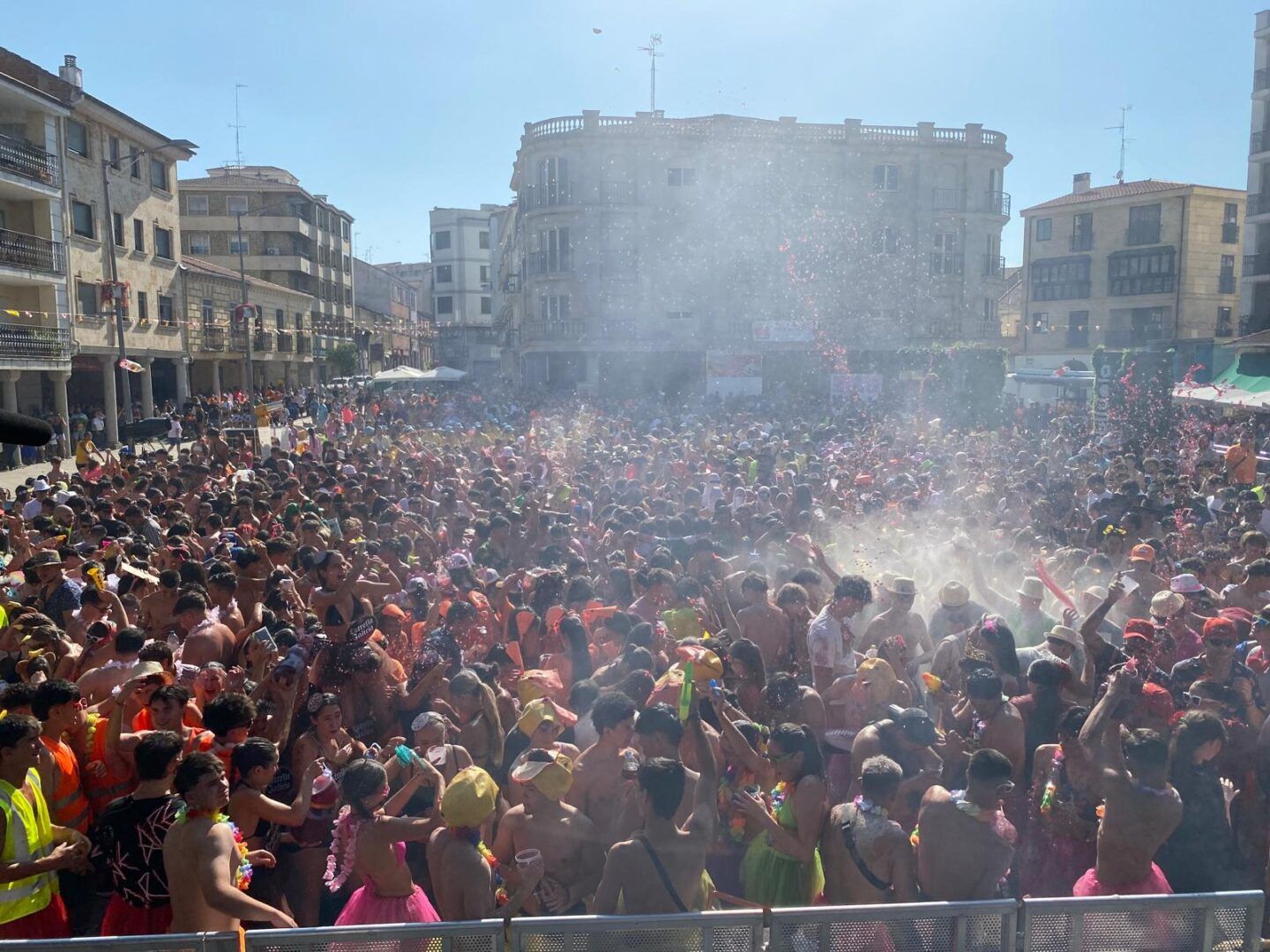El chupinazo y el pregón inauguran las fiestas de Guijuelo