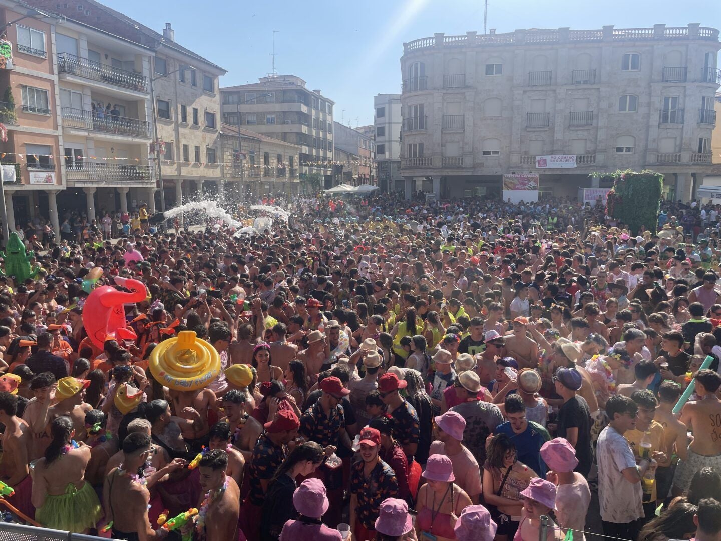El chupinazo y el pregón inauguran las fiestas de Guijuelo