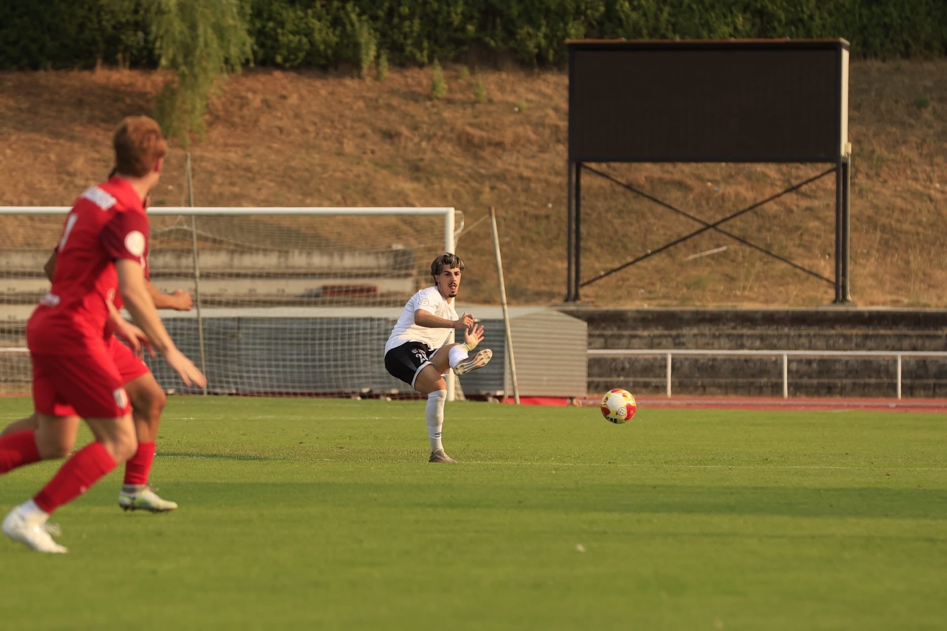 El derbi entre el Salamanca UDS y el Santa Marta, en imágenes