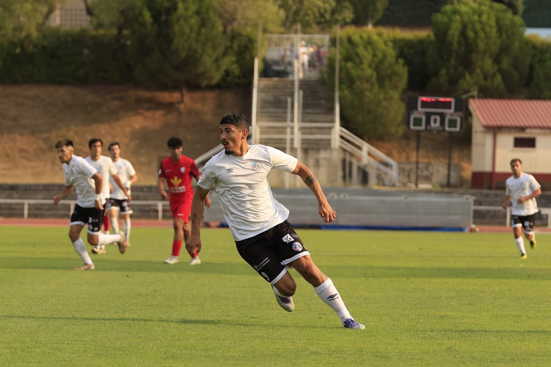 El derbi entre el Salamanca UDS y el Santa Marta, en imágenes