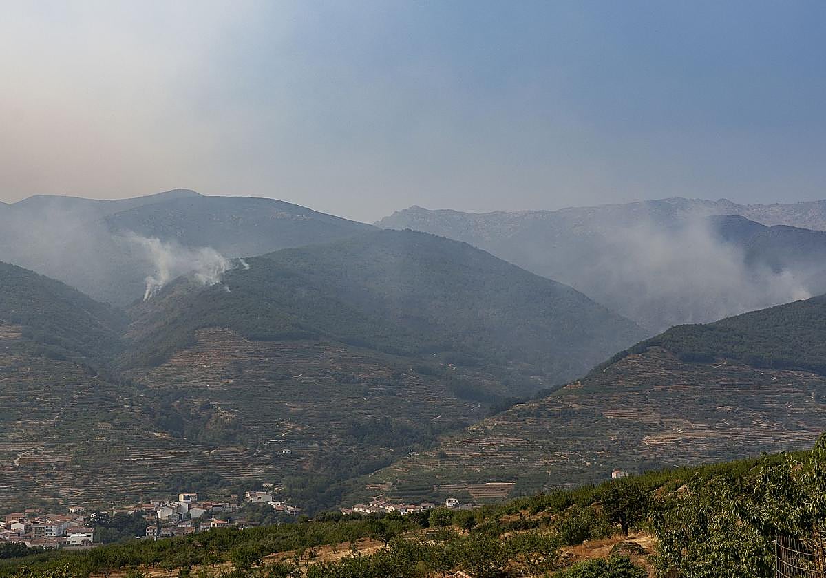 El último fuego en Salamanca: susto por una columna de humo en el incendio de Jarilla