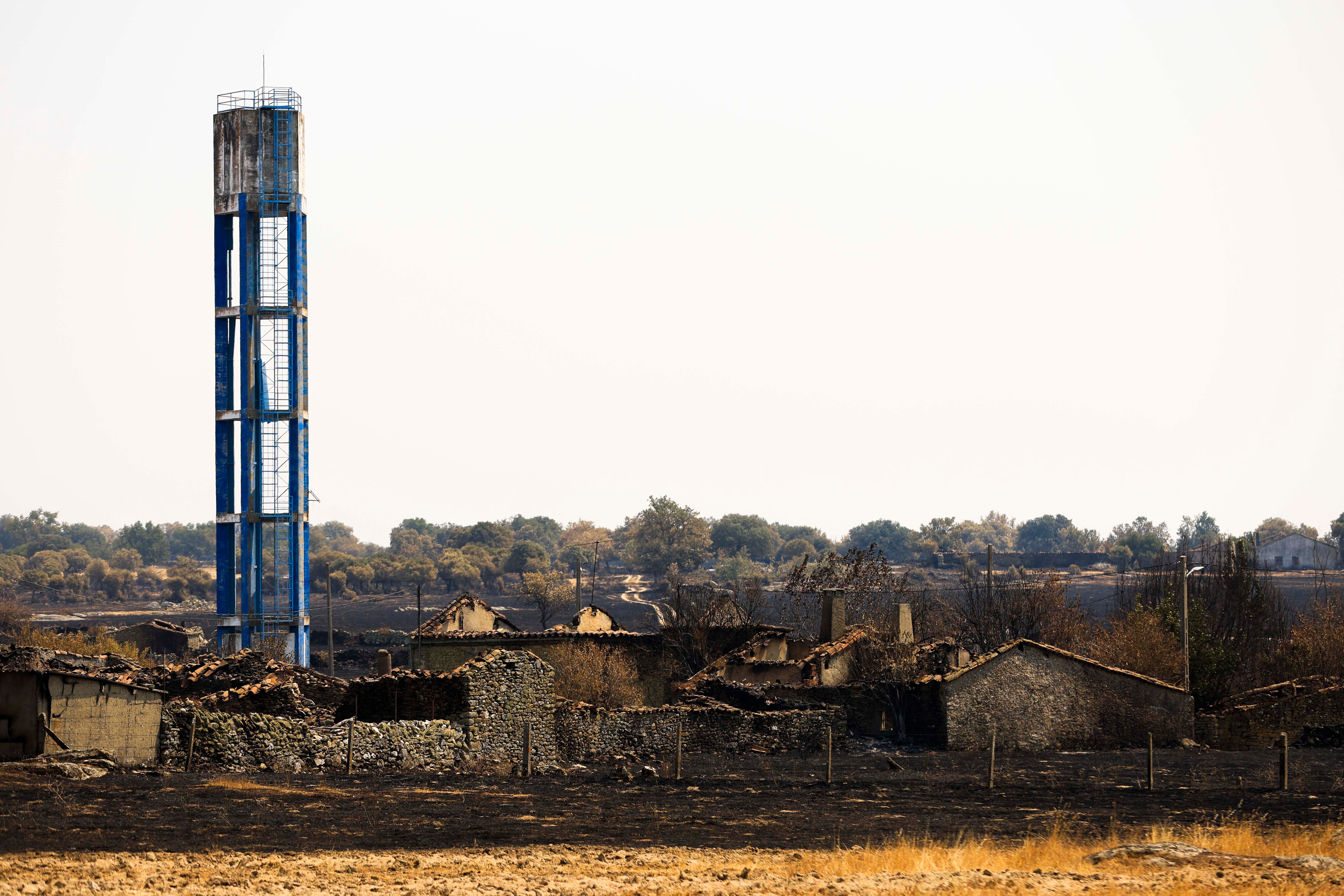 En imágenes, el rastro negro del mayor incendio de la provincia de Salamanca