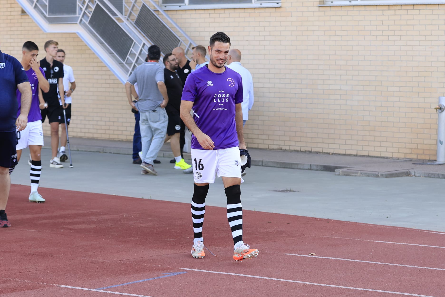 En imágenes, el partido entre Unionistas y el Mérida que honra a la extinta UDS