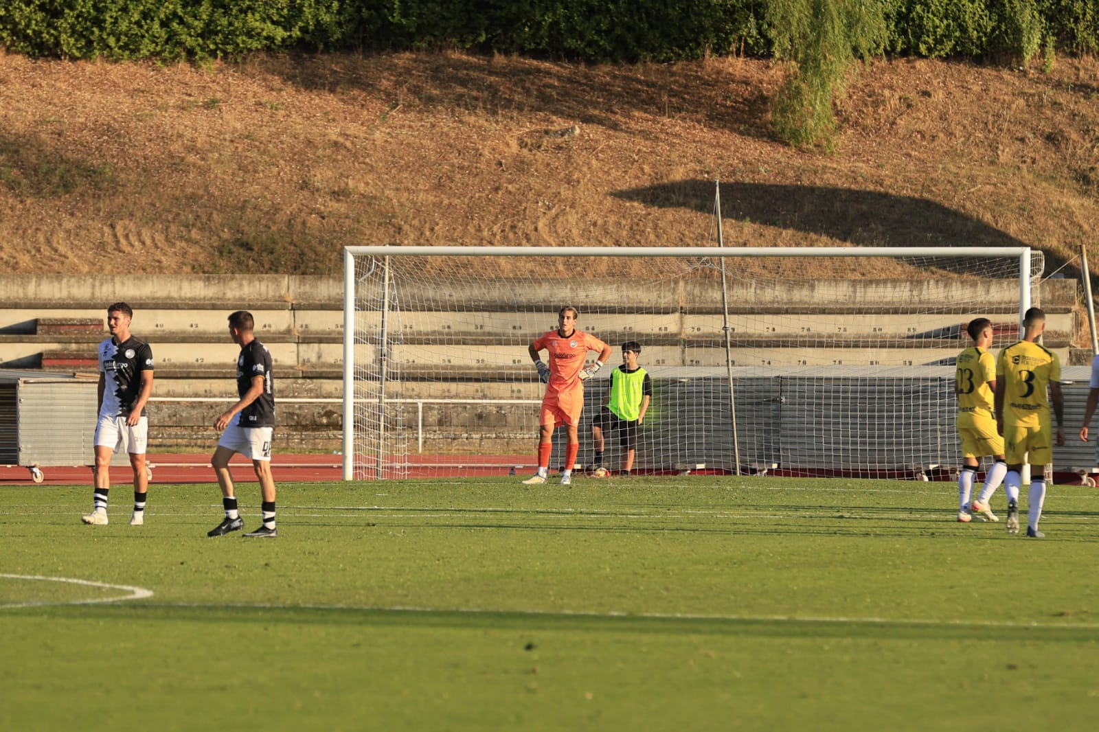 En imágenes, el partido entre Unionistas y el Mérida que honra a la extinta UDS