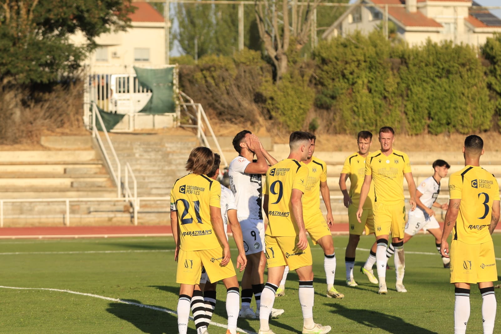 En imágenes, el partido entre Unionistas y el Mérida que honra a la extinta UDS