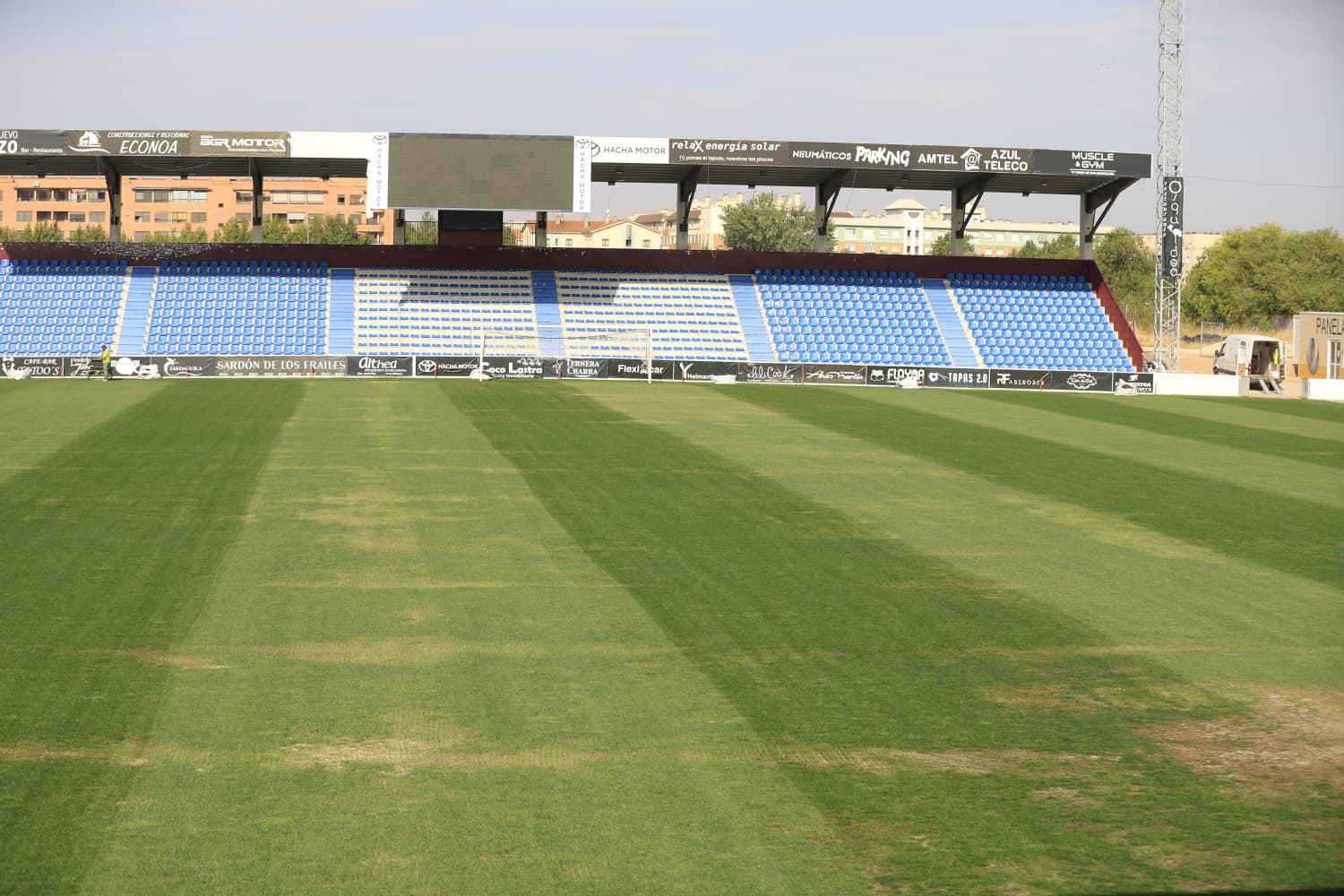 Así está el césped del Reina Sofía a cinco días para el comienzo de temporada