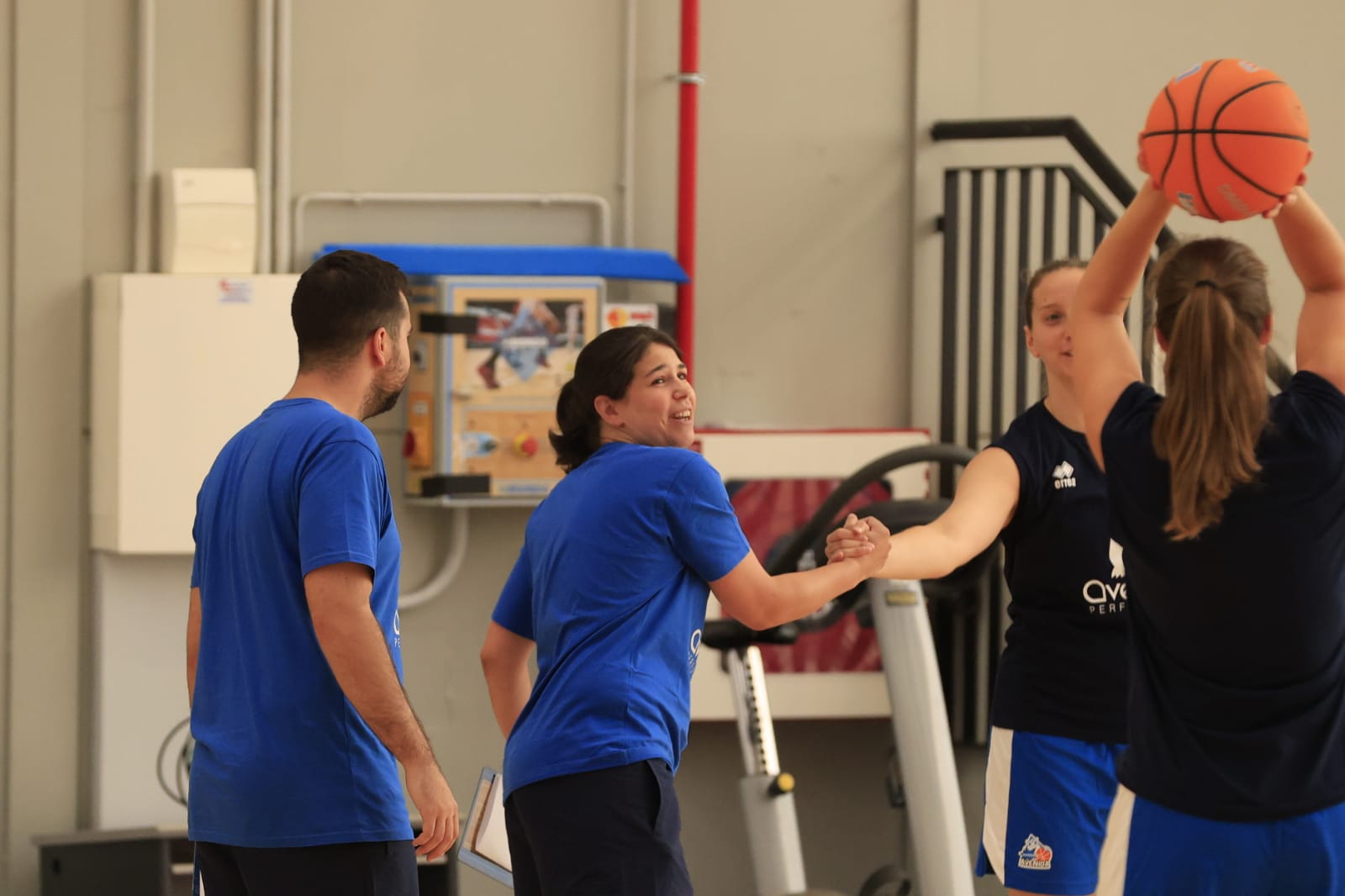 El primer entrenamiento de la temporada de Perfumerías Avenida, en imágenes