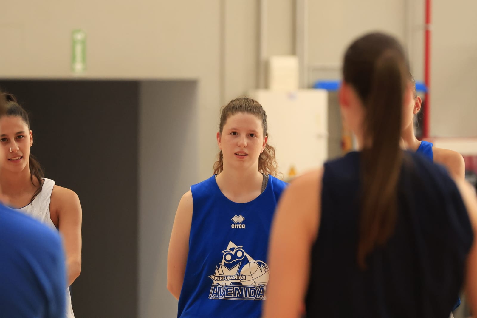 El primer entrenamiento de la temporada de Perfumerías Avenida, en imágenes