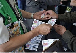 Imagen de archivo de un vendedor de la ONCE: