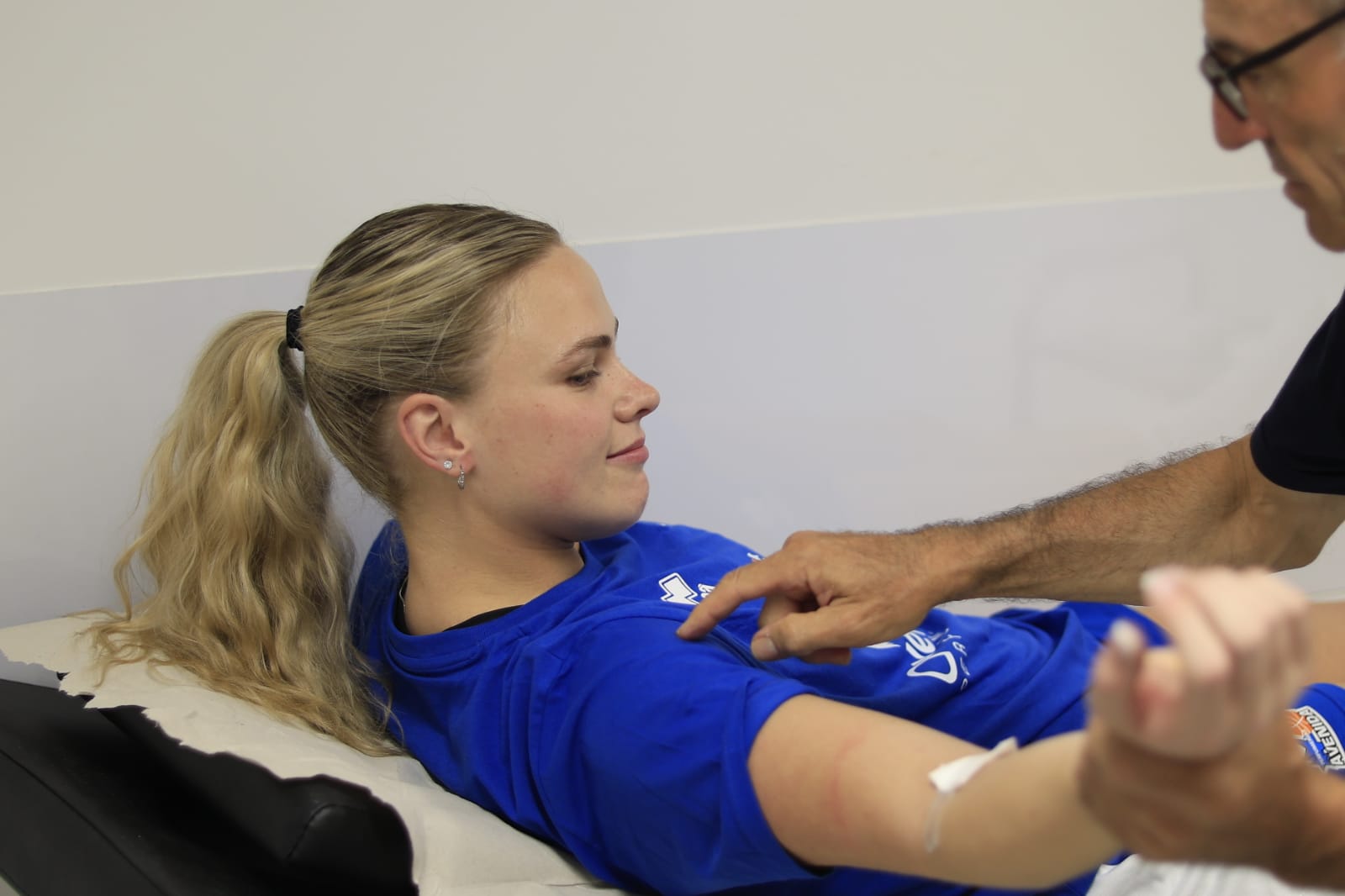 Perfumerías Avenida pasa su primer compromiso: el reconocimiento médico