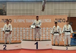 Carlón Antón en el podio.