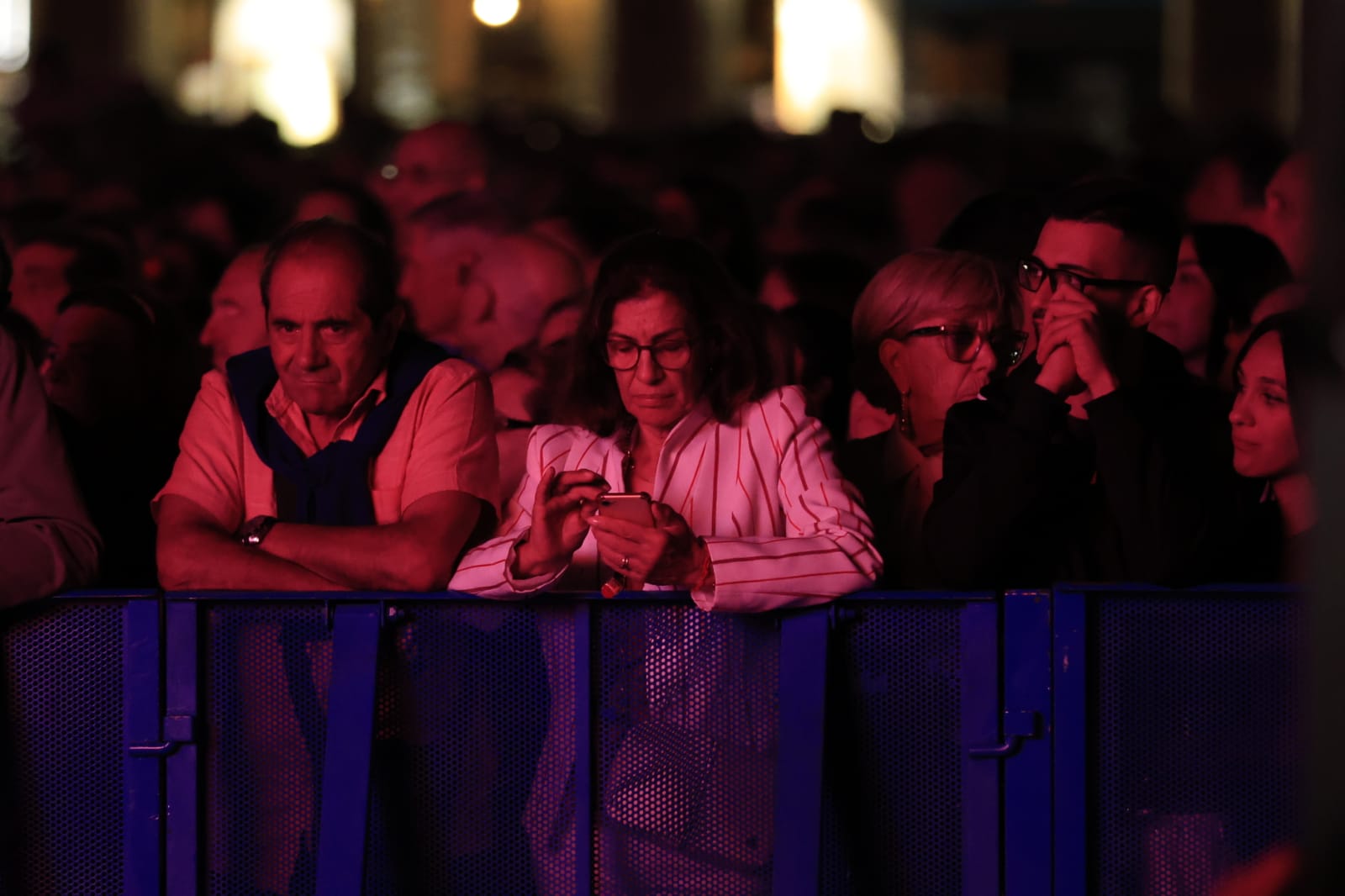 Fiesta flamenca en una Plaza Mayor a rebosar con Siempre Así