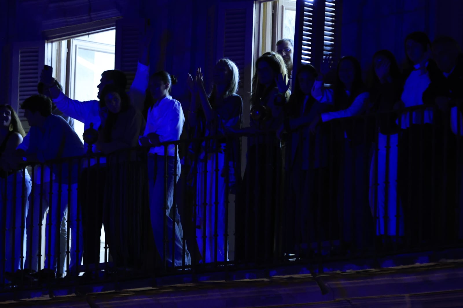 Fiesta flamenca en una Plaza Mayor a rebosar con Siempre Así