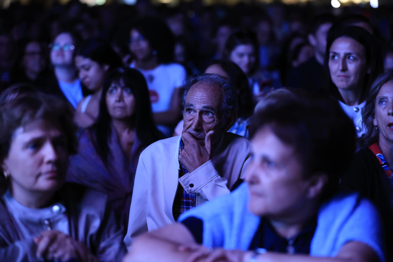 Fiesta flamenca en una Plaza Mayor a rebosar con Siempre Así